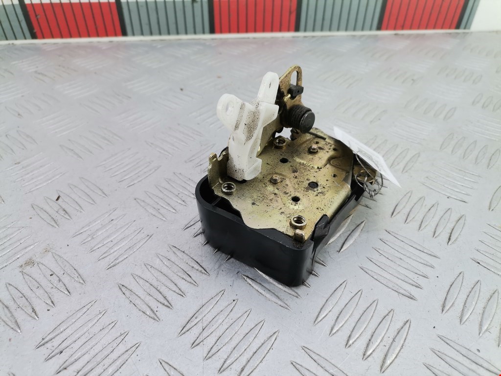 Замок двери задней правой CHRYSLER PT Cruser 2000-2010