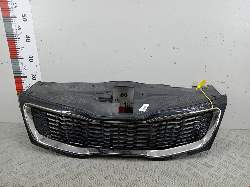 Решетка радиатора KIA Rio III 2011-2017