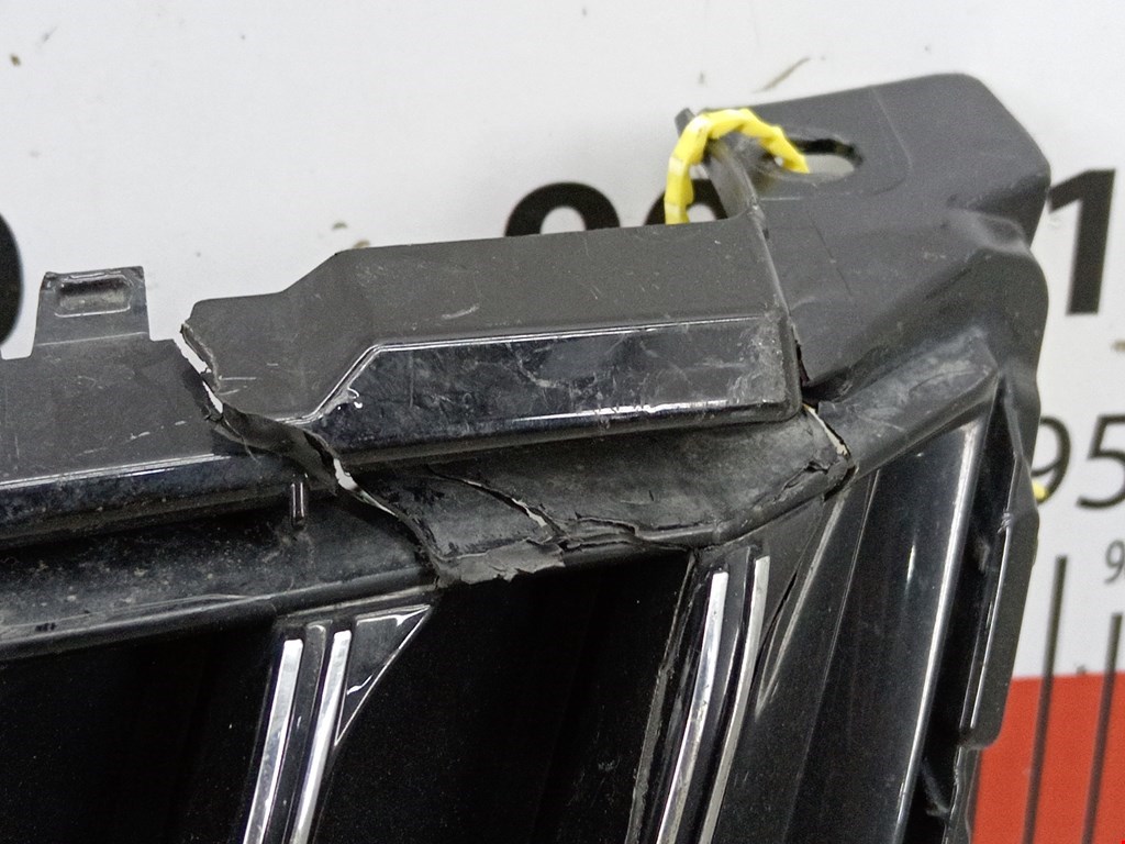 Решетка радиатора SKODA Superb 2002-2008