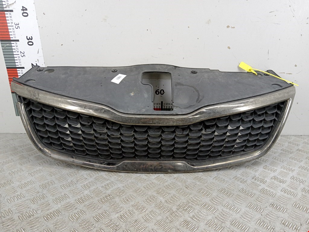 Решетка радиатора KIA Rio III 2011-2017