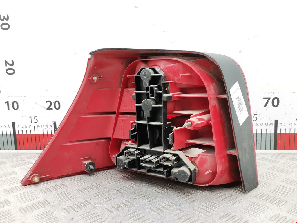 Фонарь задний правый VOLKSWAGEN Golf IV 1997-2003