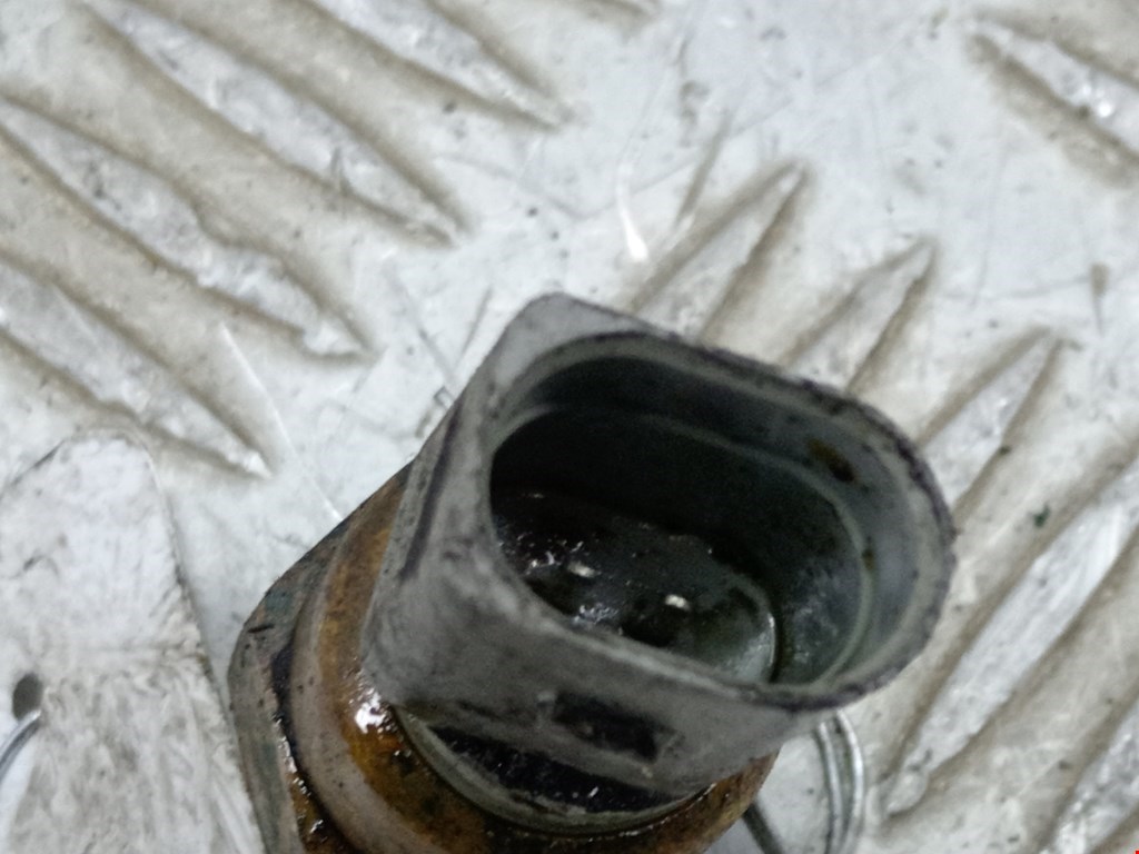 Датчик давления масла VOLKSWAGEN Golf IV 1997-2003