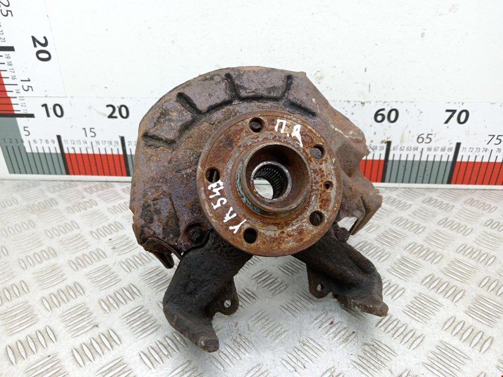 Ступица передняя правая VOLKSWAGEN Polo IV 2001-2009