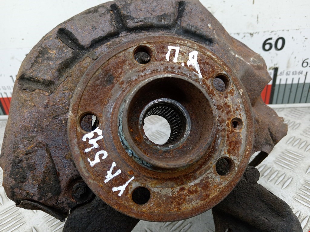 Ступица передняя правая VOLKSWAGEN Polo IV 2001-2009