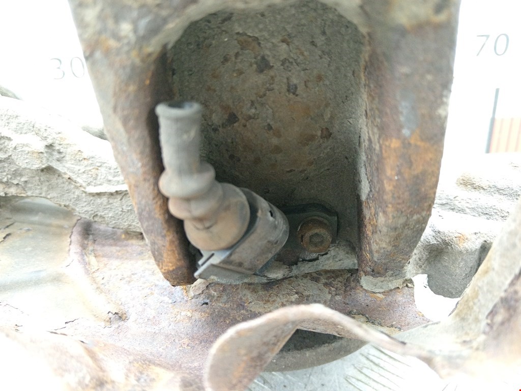 Ступица передняя правая VOLKSWAGEN Polo IV 2001-2009