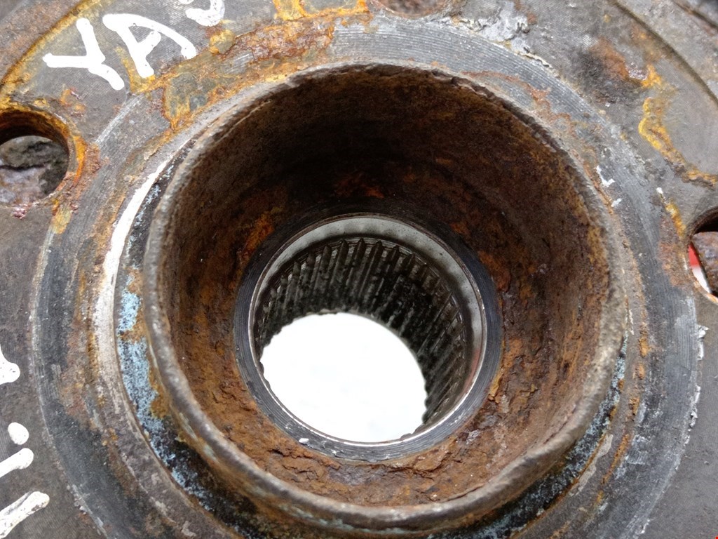 Ступица передняя левая VOLKSWAGEN Polo IV 2001-2009