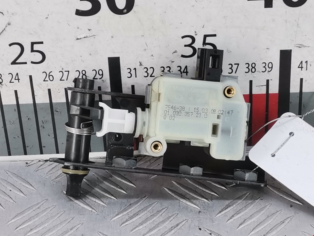 Активатор замка багажника LAND ROVER Range Rover 2002-2012