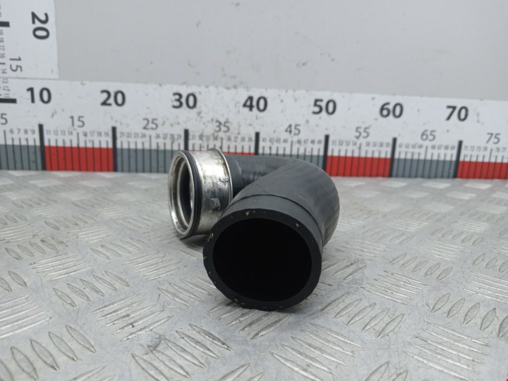 Патрубок интеркулера VOLKSWAGEN Passat B5 1997-2005