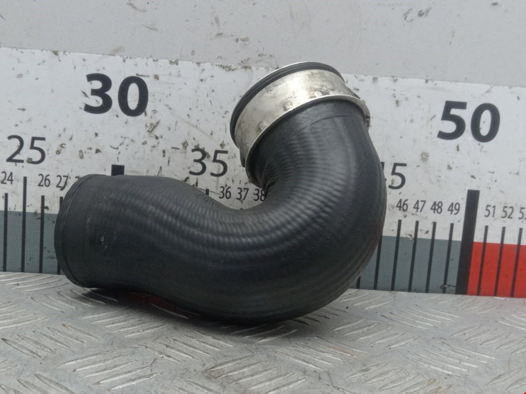Патрубок интеркулера VOLKSWAGEN Passat B5 1997-2005