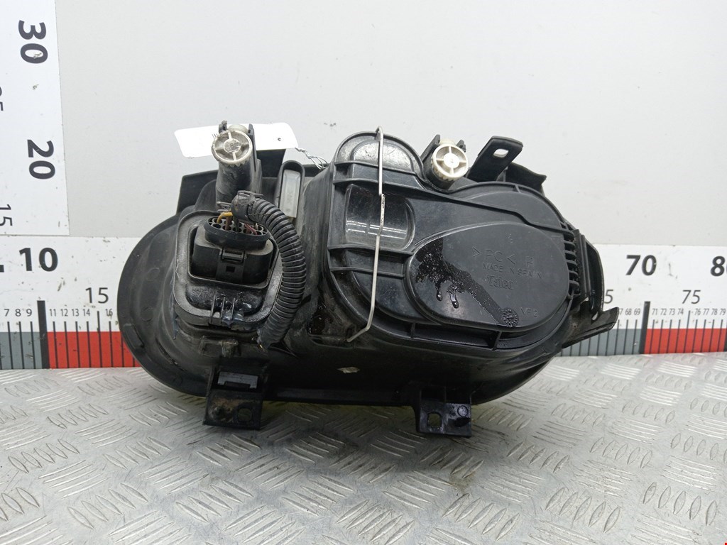 Фара правая VOLKSWAGEN Golf IV 1997-2003