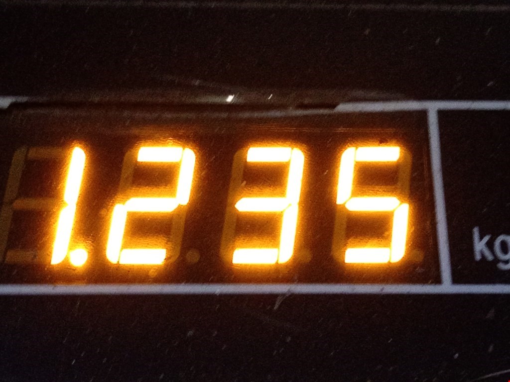 Уплотнитель двери VOLKSWAGEN Caddy III 2004-2015