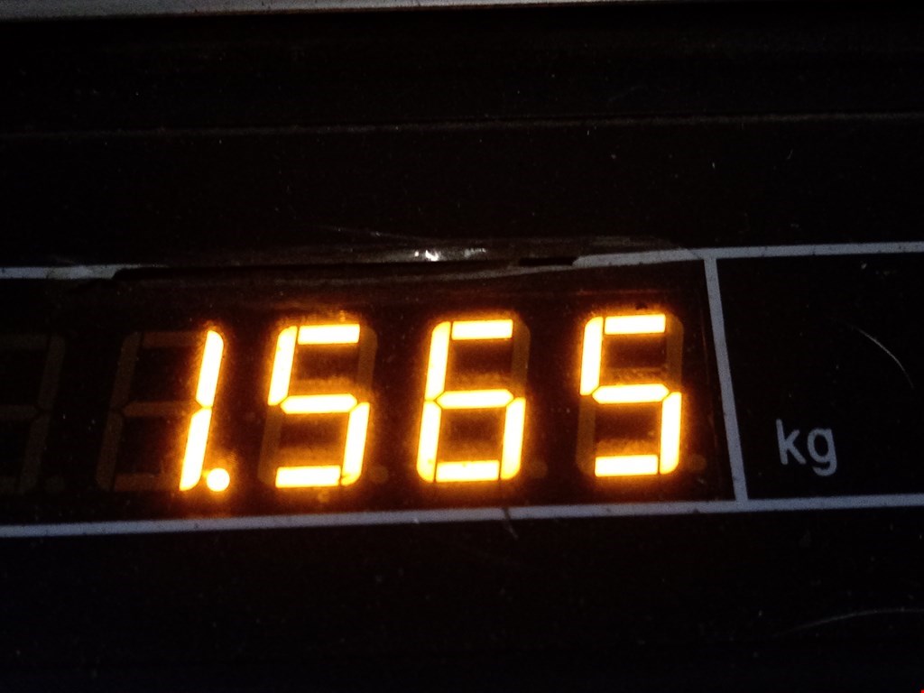 Уплотнитель двери VOLKSWAGEN Caddy III 2004-2015