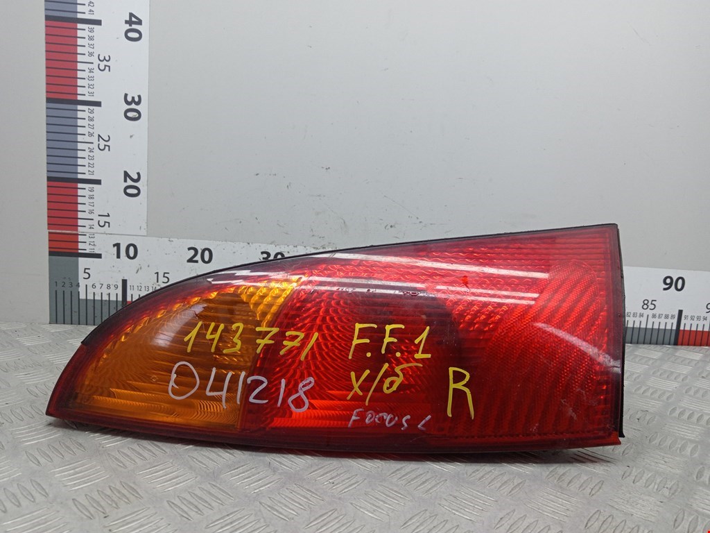 Фонарь задний левый Ford Focus 1 (1998-2005)