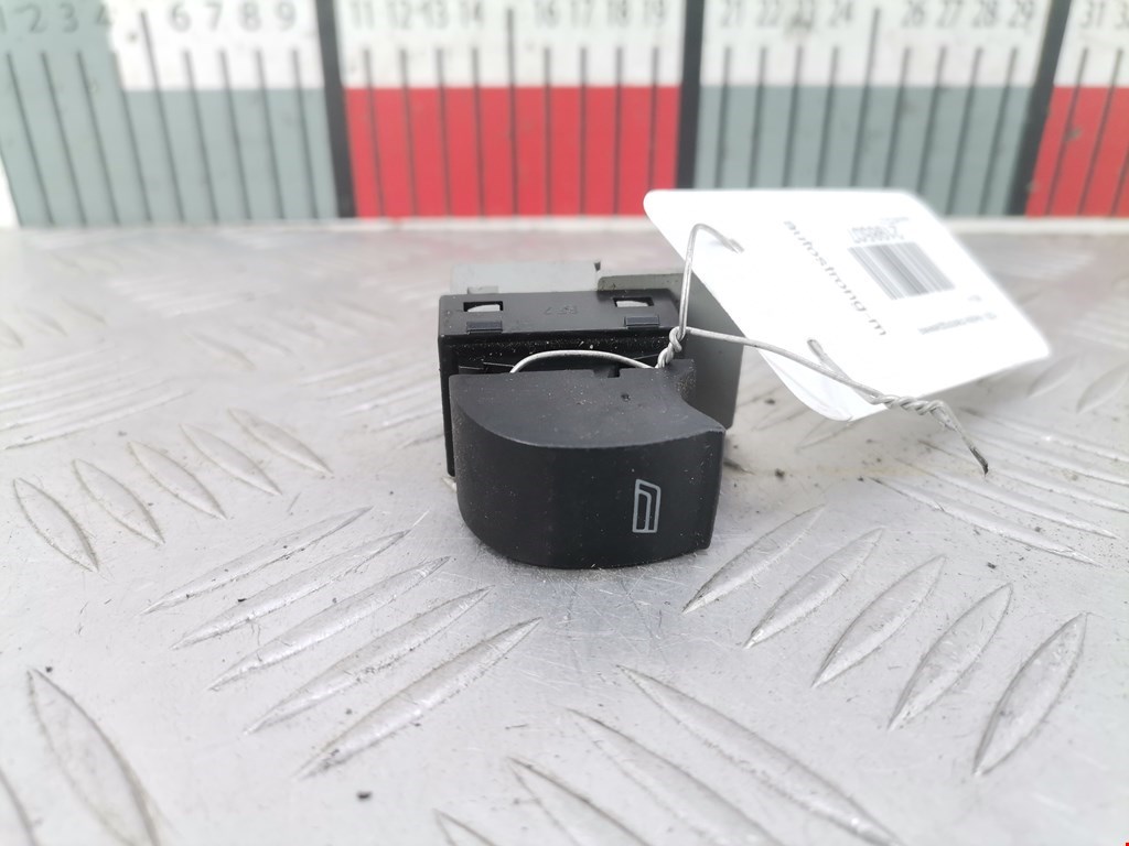 Кнопка стеклоподъемника AUDI A6 C5 1997-2004