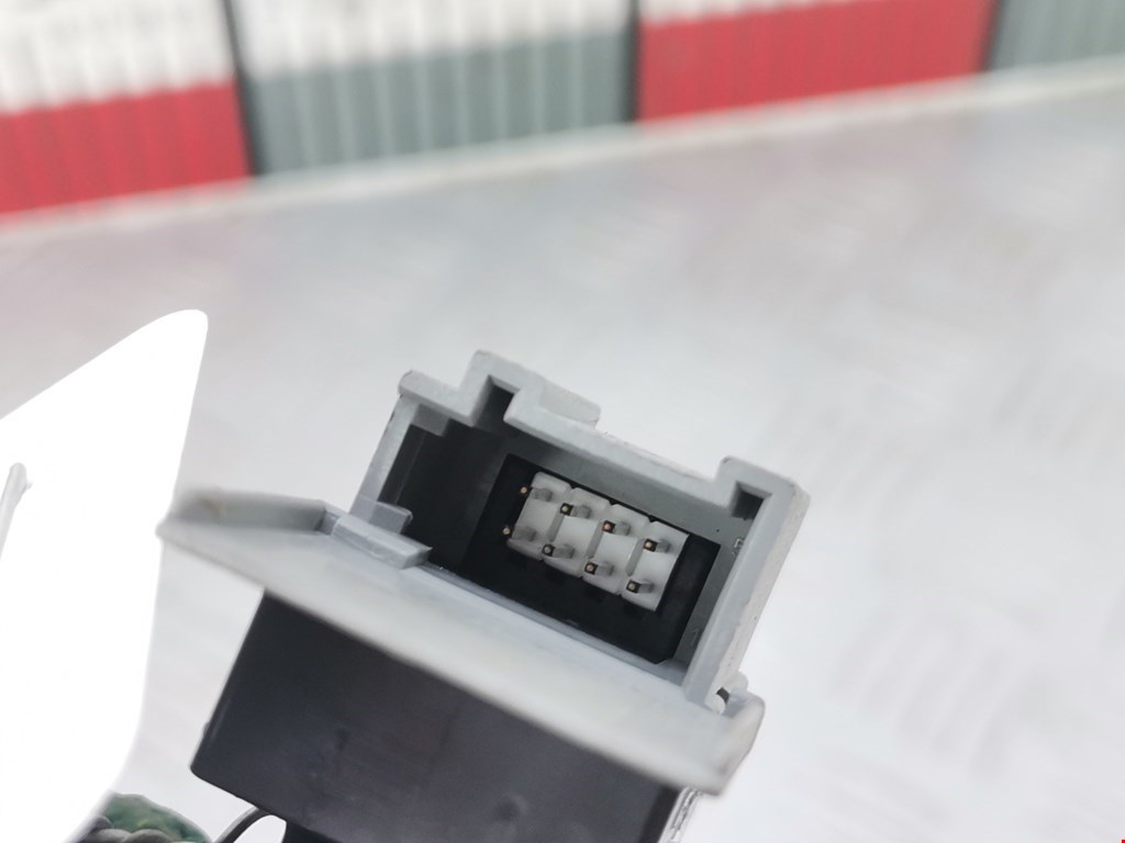 Кнопка стеклоподъемника AUDI A6 C5 1997-2004