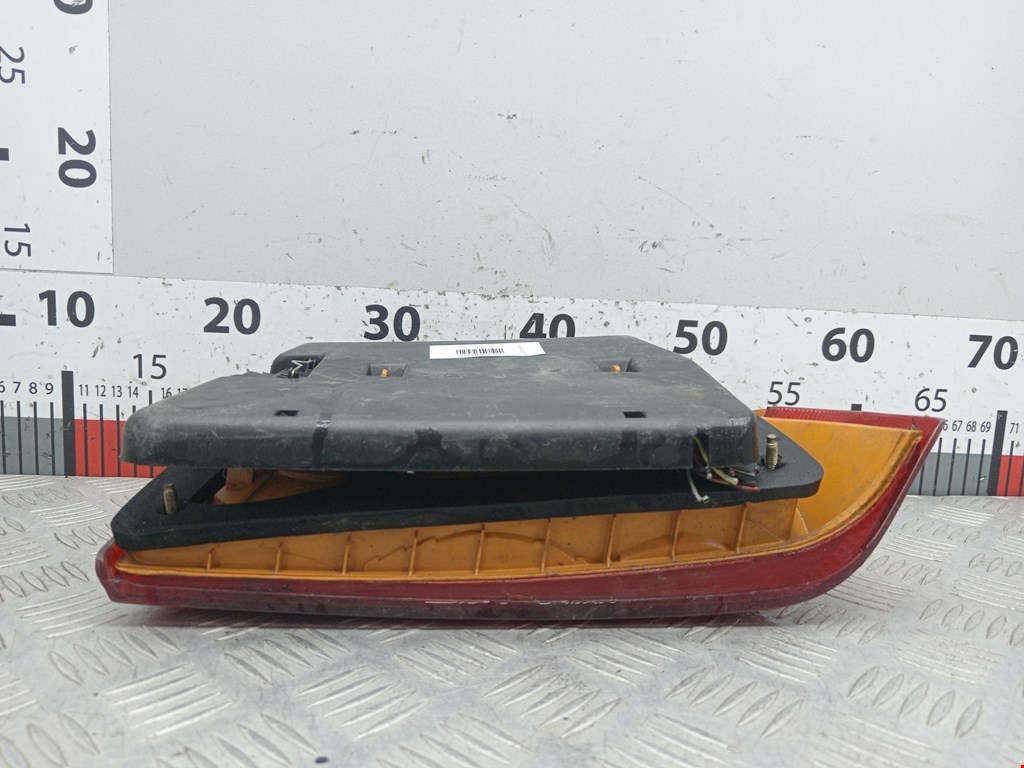 Фонарь задний левый FORD Escort 1990-1995