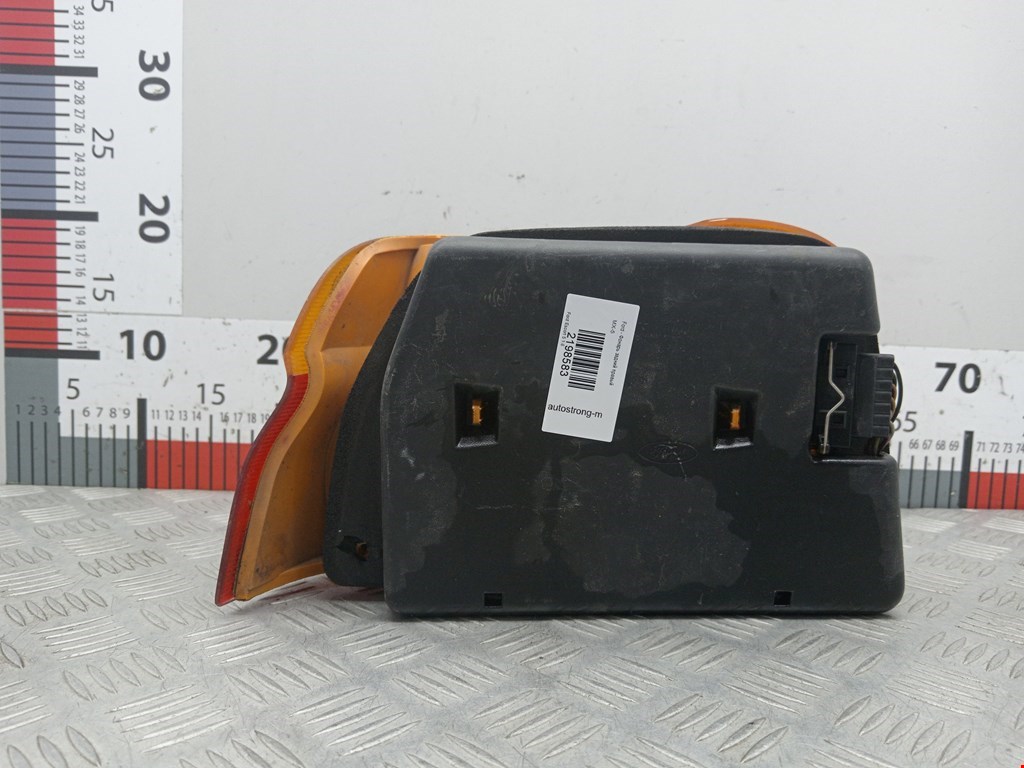 Фонарь задний правый FORD Escort 1990-1995