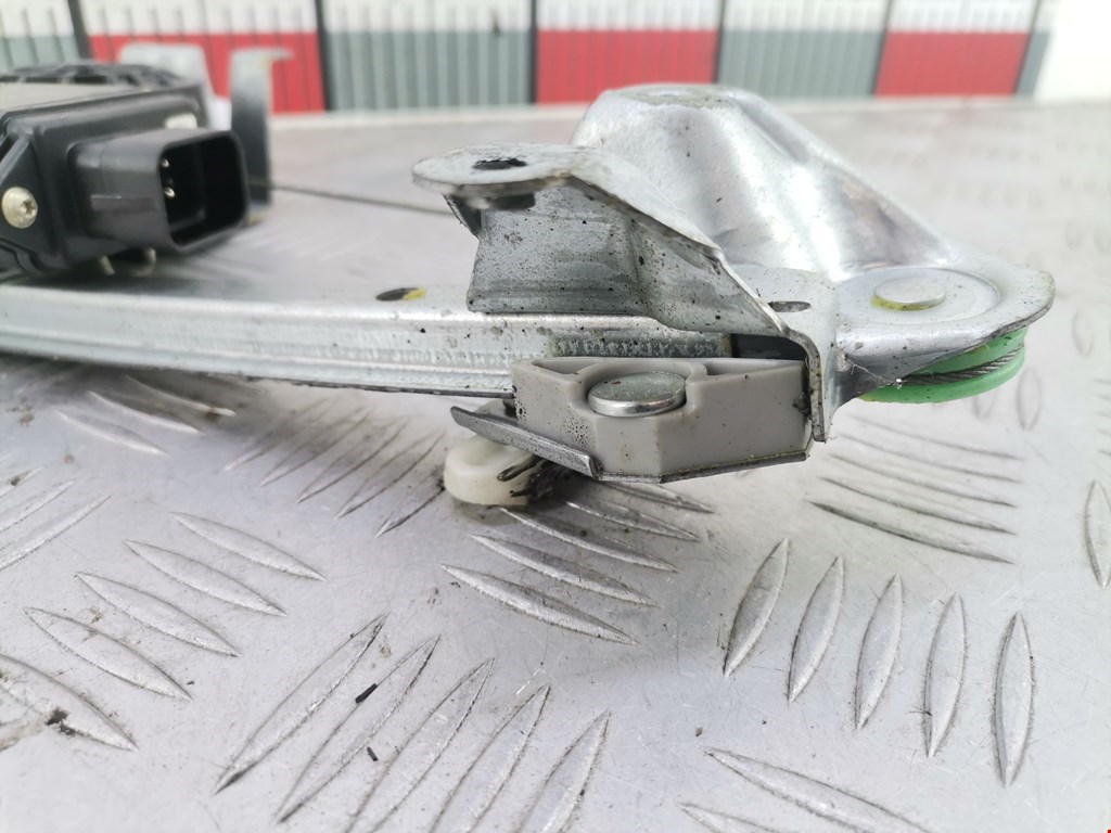 Стеклоподъемник задний левый OPEL Omega B 1994-2004