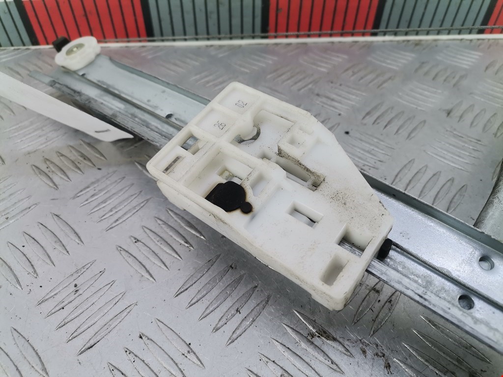 Стеклоподъемник задний правый CITROEN C3 2002-2009