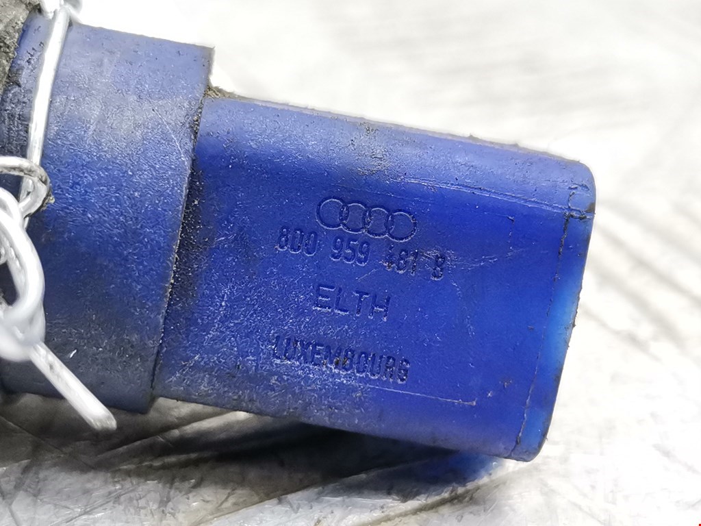 Датчик температуры (охлаждающей жидкости) AUDI A4 B5 1995-2001