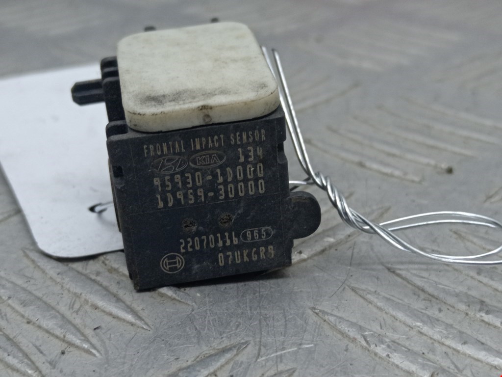 Датчик AIR BAG (подушек безопасности) KIA Carens 2006-2012