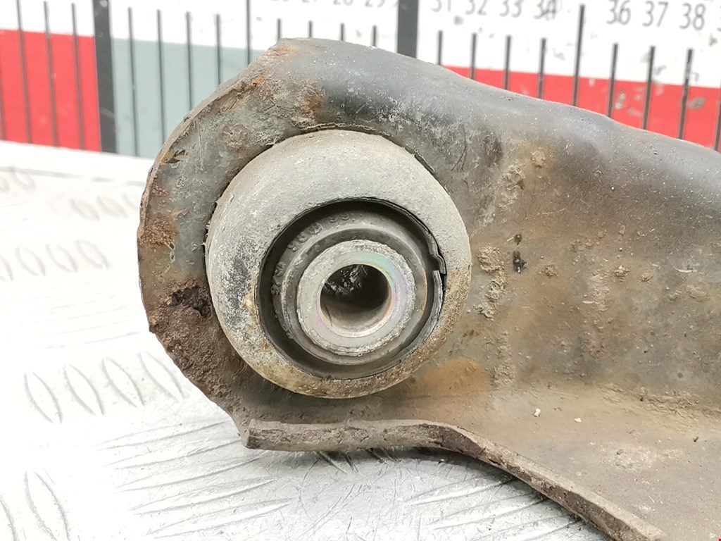 Рычаг передний левый RENAULT Megane I 1996-2002