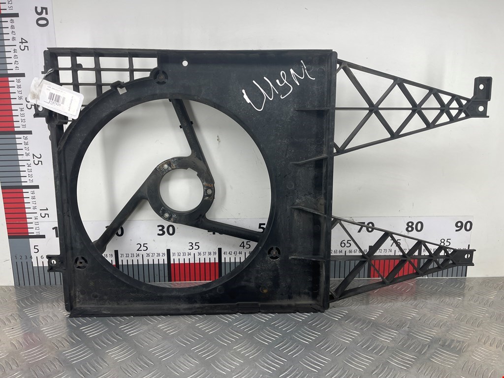 Диффузор (кожух) вентилятора VOLKSWAGEN Golf IV 1997-2003