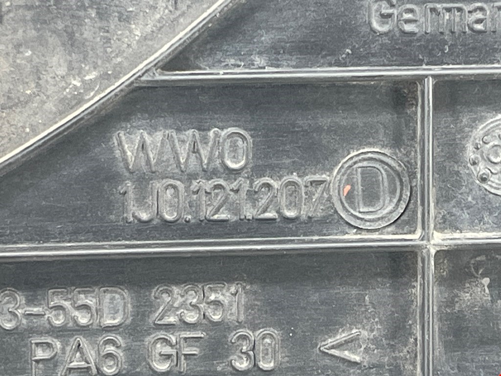 Диффузор (кожух) вентилятора VOLKSWAGEN Golf IV 1997-2003