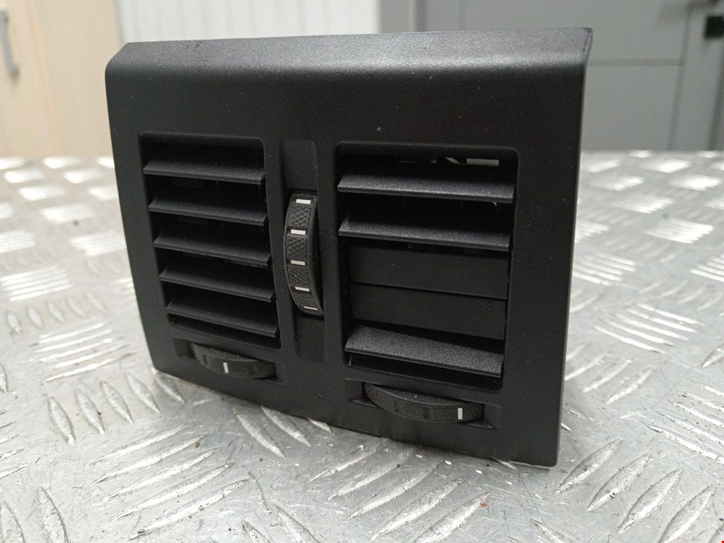 Дефлектор воздушный SKODA Octavia A5 1Z- 2004-2013