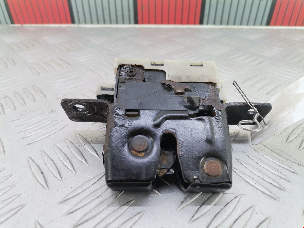 Замок багажника (крышки двери) RENAULT Scenic II 2003-2010