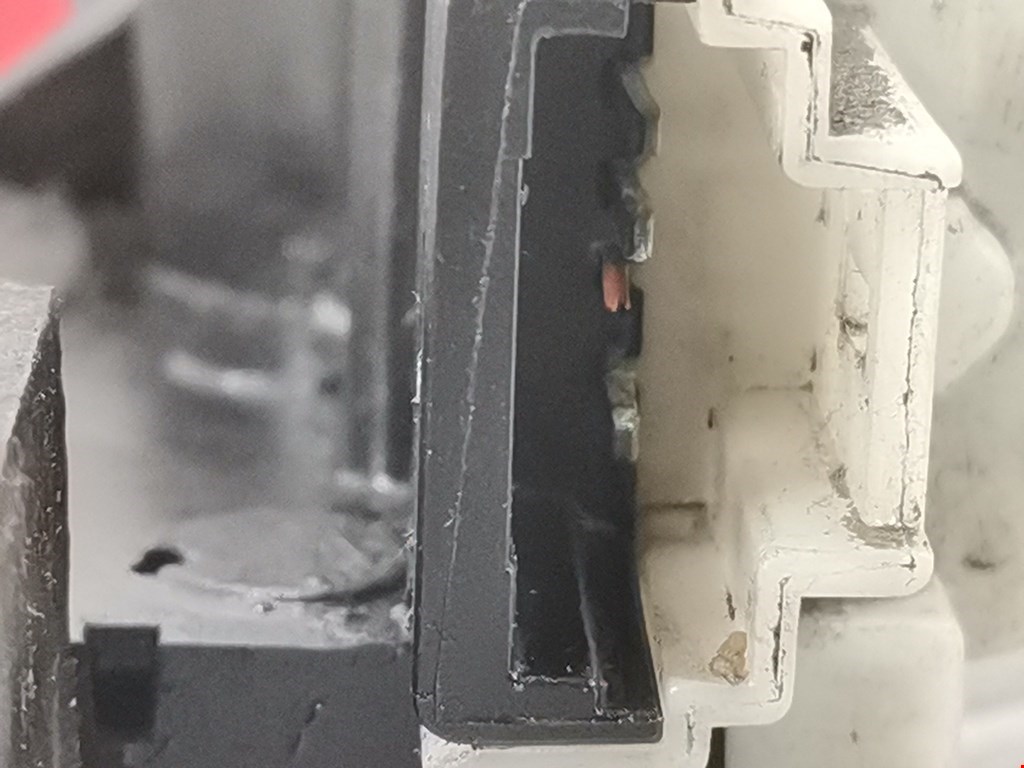 Замок багажника (крышки двери) RENAULT Scenic II 2003-2010