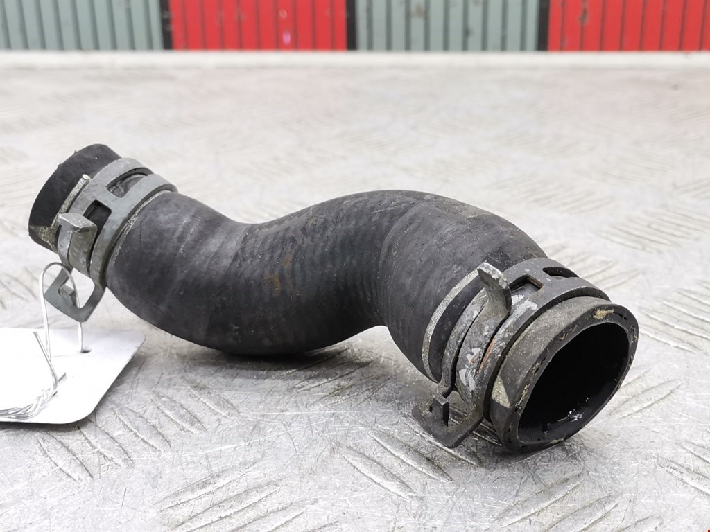 Патрубок AUDI A6 C5 1997-2004