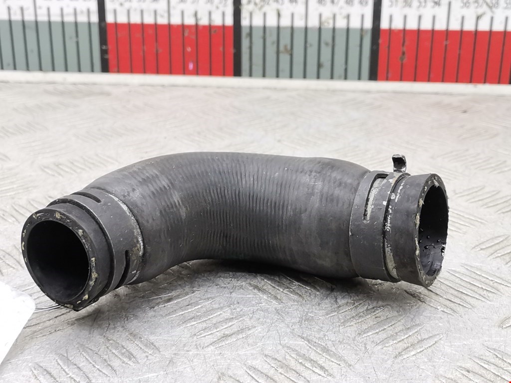 Патрубок AUDI A6 C5 1997-2004