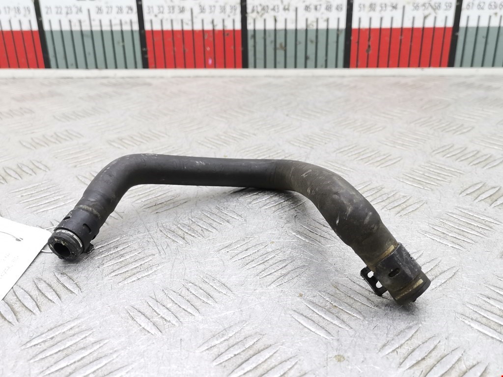 Патрубок AUDI A6 C5 1997-2004