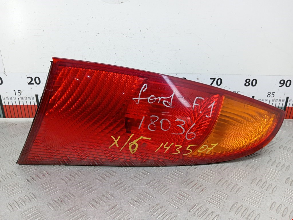 Фонарь задний левый Ford Focus 1 (1998-2005)