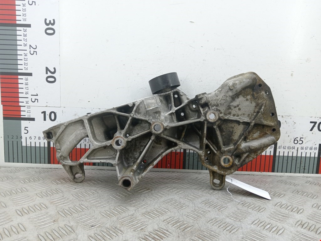 Кронштейн генератора RENAULT Megane I 1996-2002