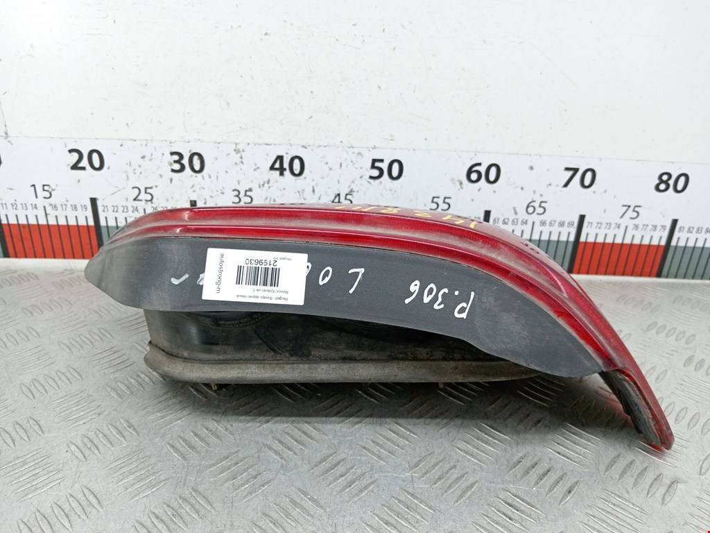 Фонарь задний левый PEUGEOT 306 1993-2002