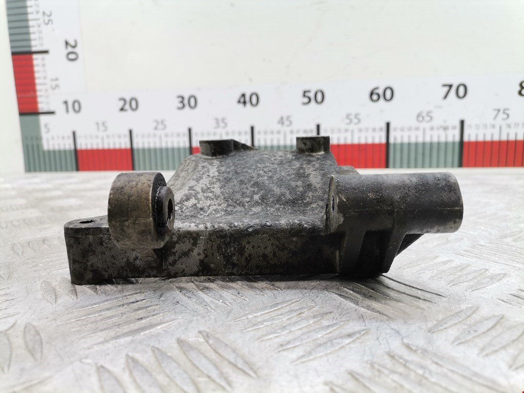 Кронштейн кондиционера AUDI A6 C5 1997-2004