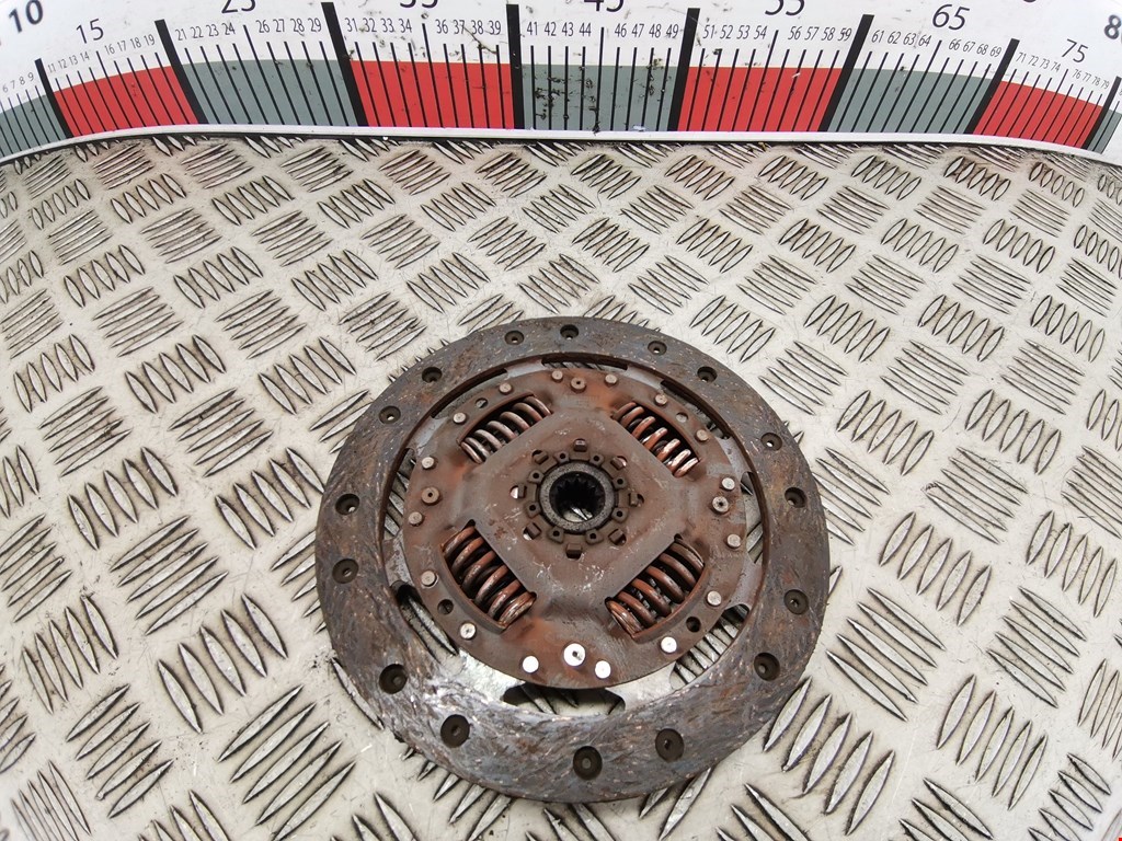 Маховик (демпфер сцепления) OPEL Corsa C 2000-2006