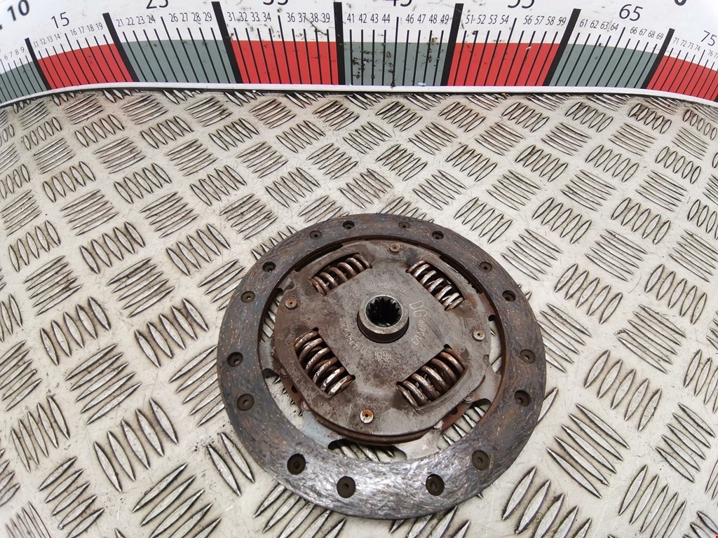 Маховик (демпфер сцепления) OPEL Corsa C 2000-2006
