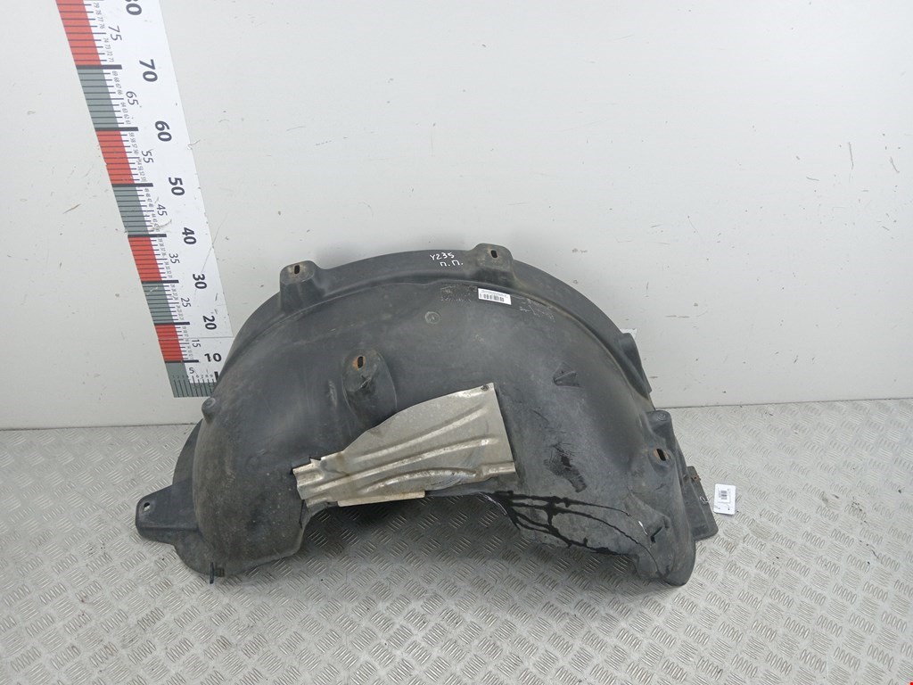 Локер (подкрылок) передний правый MERCEDES-BENZ M-Class W163 ML 1997-2005