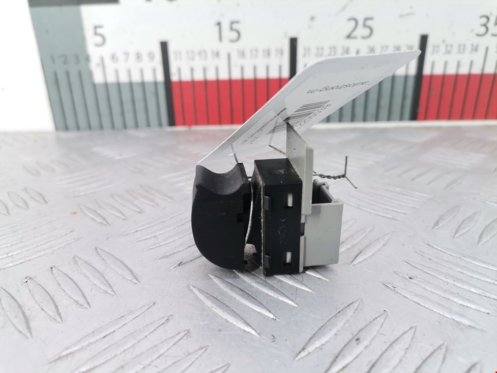 Кнопка стеклоподъемника AUDI A6 C5 1997-2004