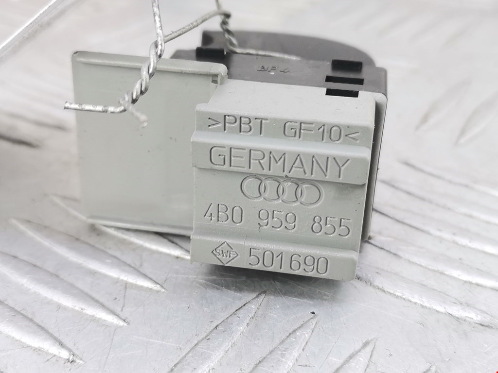 Кнопка стеклоподъемника AUDI A6 C5 1997-2004