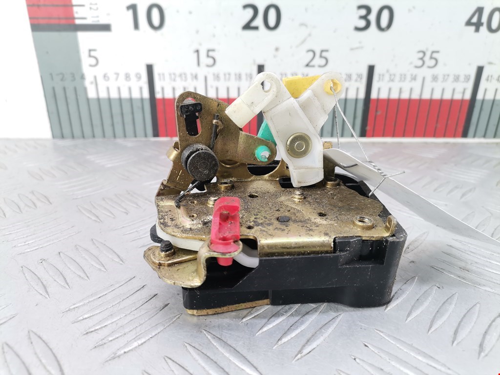 Замок двери задней левой CHRYSLER PT Cruser 2000-2010