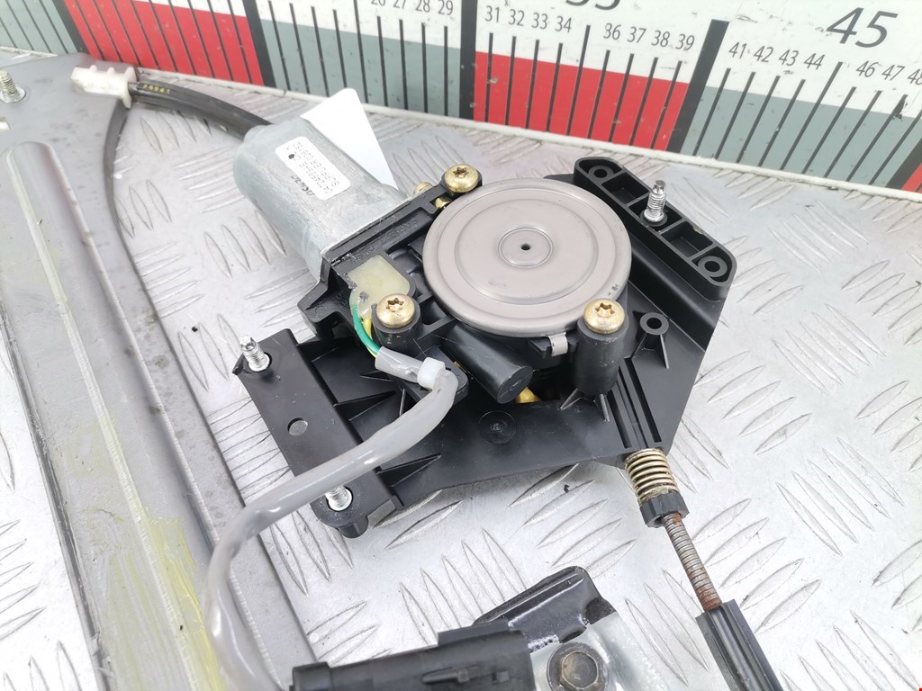 Стеклоподъемник задний левый CHRYSLER PT Cruser 2000-2010