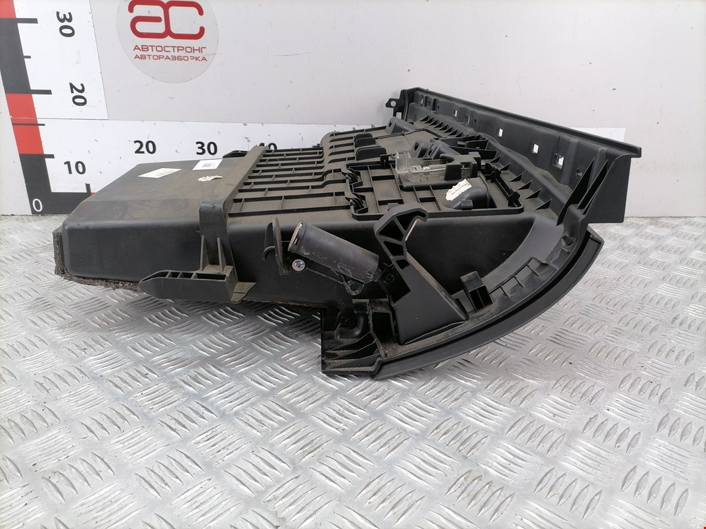 Бардачок RENAULT Megane III 2009-2016