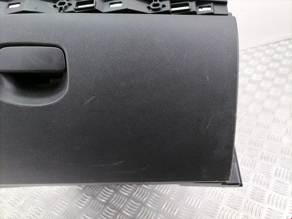 Бардачок RENAULT Megane III 2009-2016