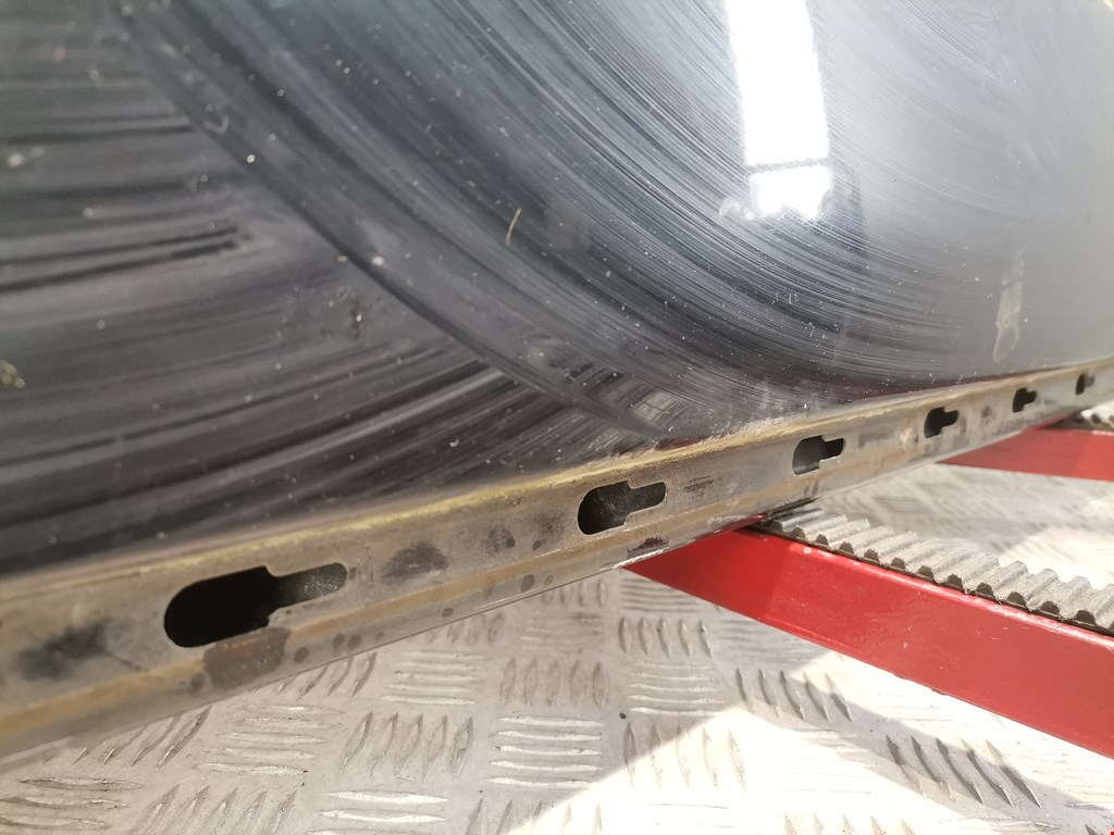 Дверь передняя правая AUDI A6 C5 1997-2004