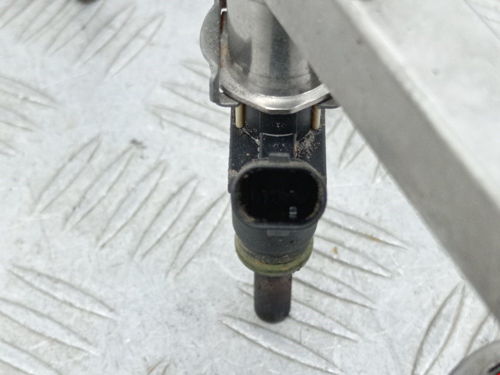 Форсунка дизельная электрическая MERCEDES-BENZ C-Class C-klasse W203 2000-2007