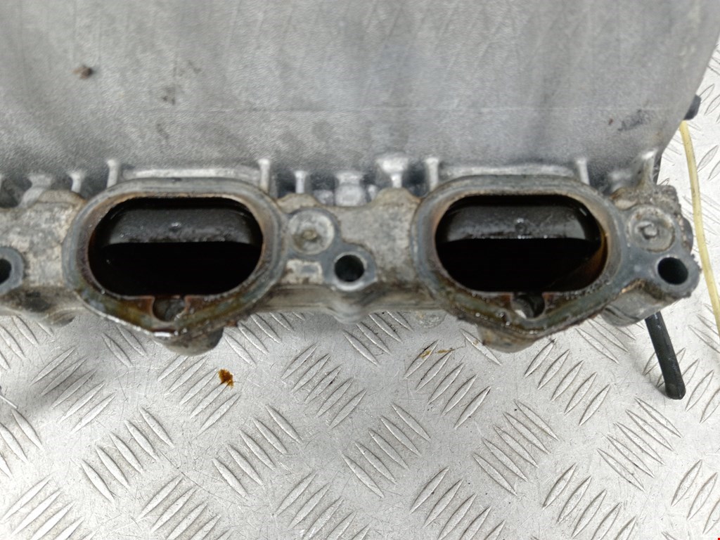 Коллектор впускной MERCEDES-BENZ C-Class C-klasse W203 2000-2007